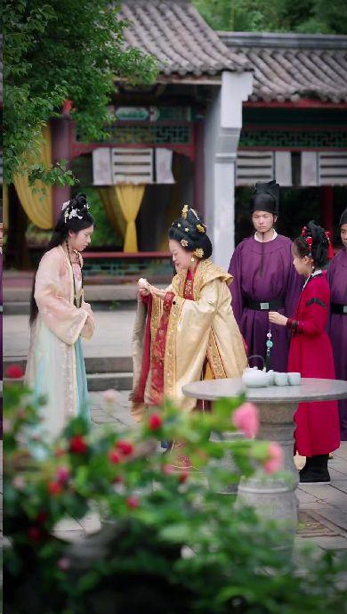 玉团闹汴京,一场古代都市的狂欢盛宴